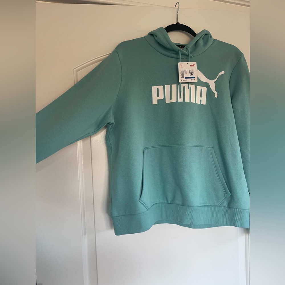 NWT Women’s Puma Sweatshirt - Picture 4 of 6